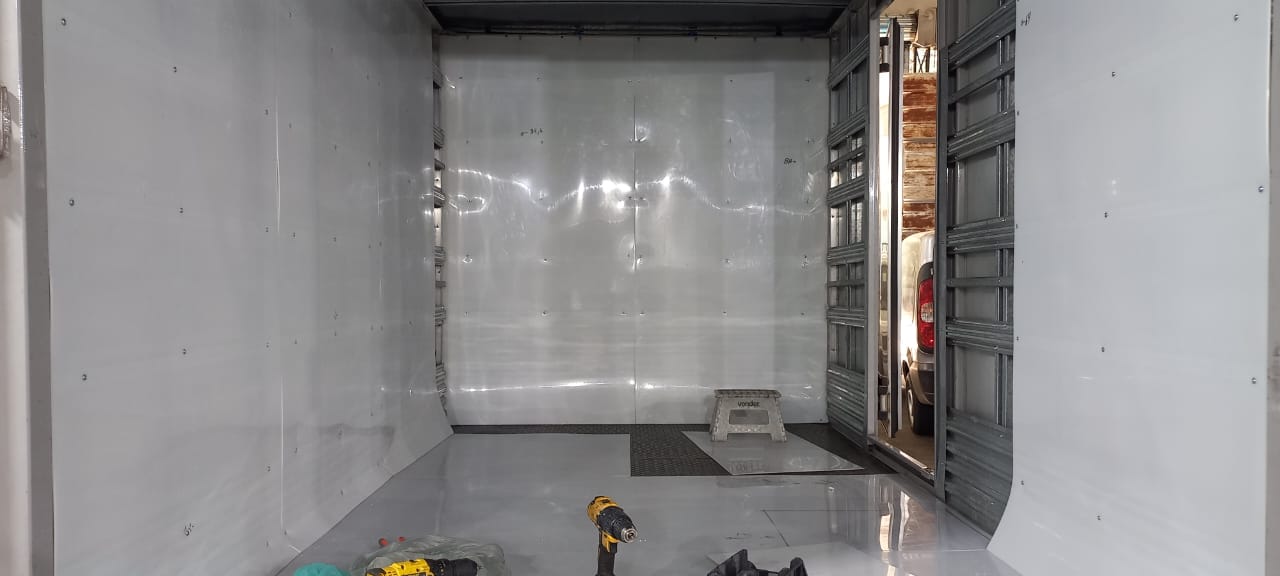 Forração de Caminhões: Estilo, Proteção e Durabilidade em Cada Detalhe